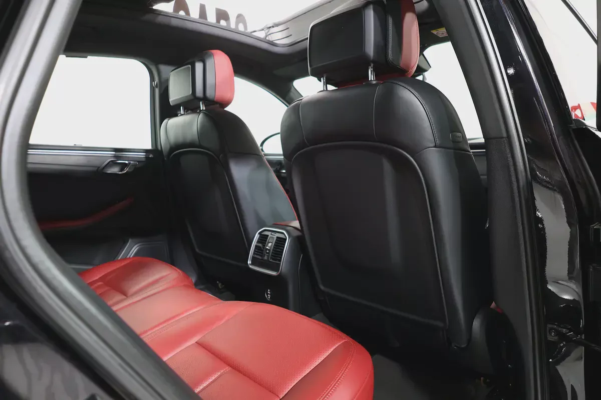 Porsche Macan   2020 GCC Specs-Pristine condition-17-17