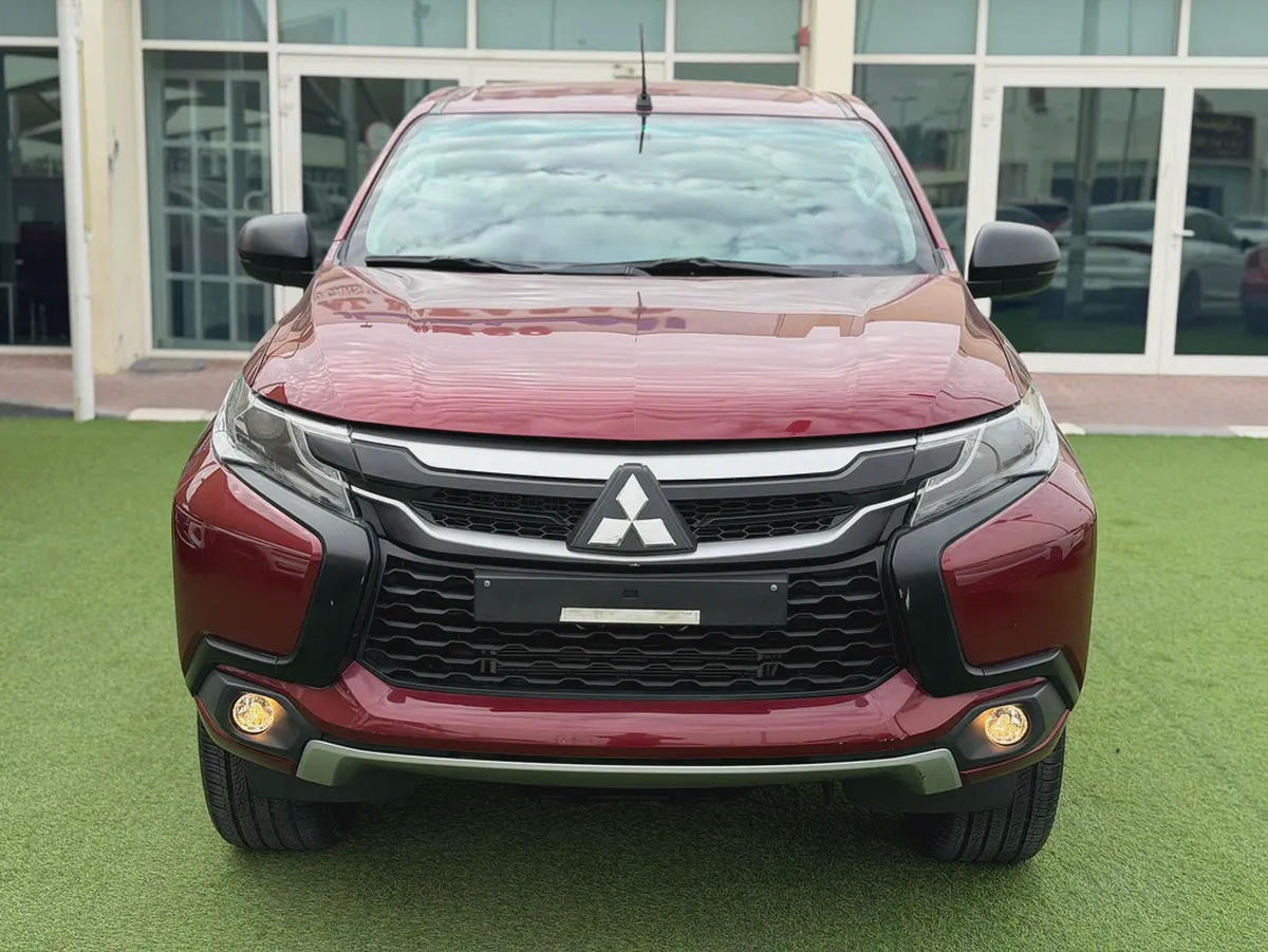 Mitsubishi Montero Sport -GLS -2WD -2017 -GCC Specs - FREE ACCIDENT-ORIGINAL PAINT—LOW MILAGE-2-2