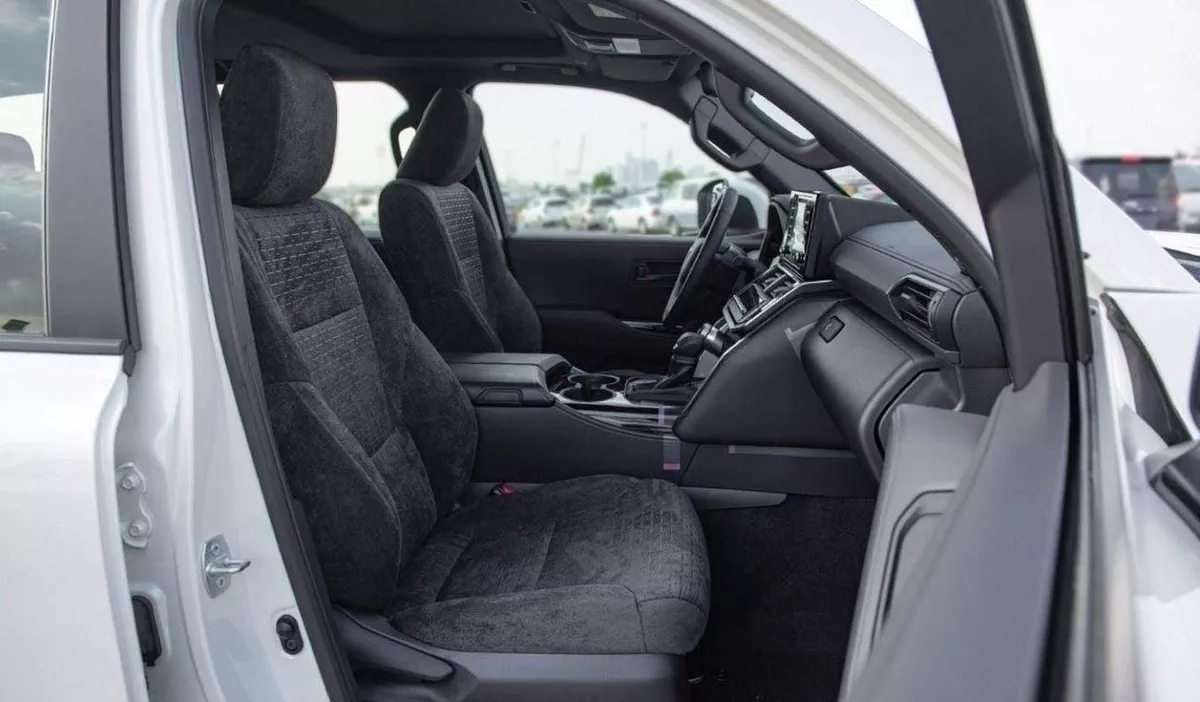 Toyota Land Cruiser GXR LC300 GXR 3.3D AT MY2024 – WHITE-16-0