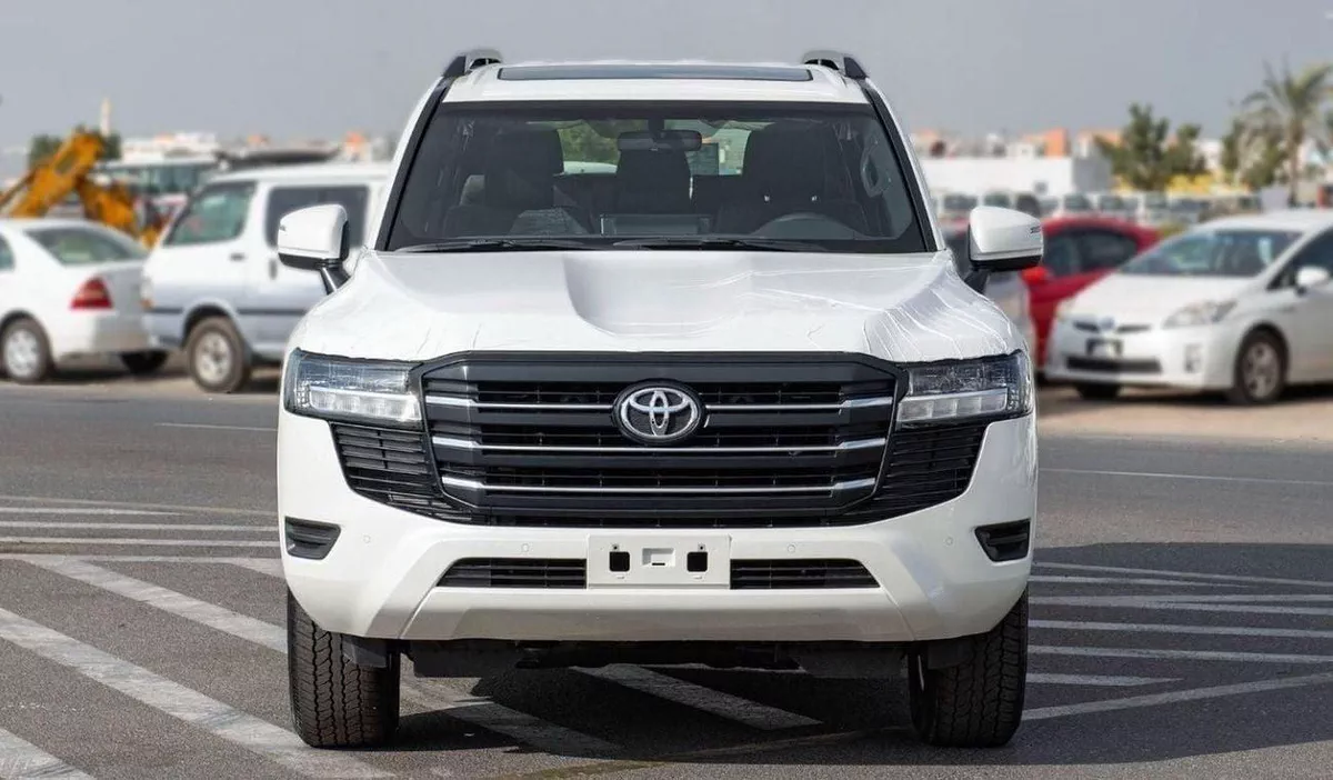 Toyota Land Cruiser GXR LC300 GXR 3.3D AT MY2024 – WHITE-1-0