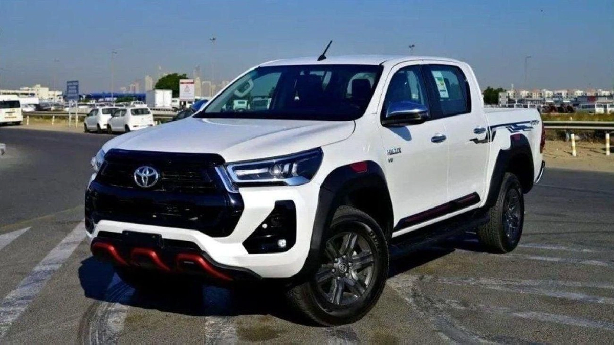 Toyota Hilux ADVENTURE DC TRD 4.0L AWD