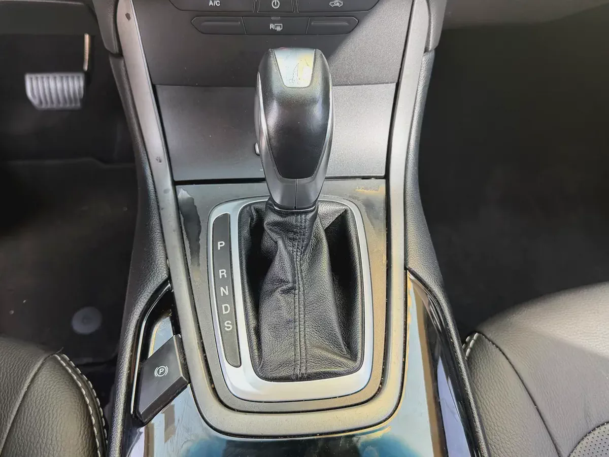 2017 Ford Edge SEL 2.0L Ecoboost-8-8