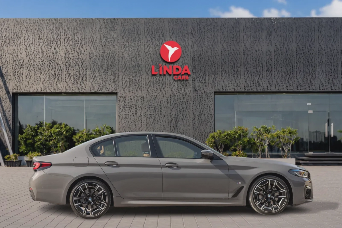 BMW 5 Series 540 2023-3-3