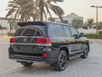TOYOTA LAND CRUISER 2018 DIESEL V8 D-4D GCC IN EXCELLENT CONDITION-12