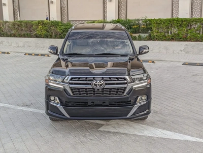 TOYOTA LAND CRUISER 2018 DIESEL V8 D-4D GCC IN EXCELLENT CONDITION-17