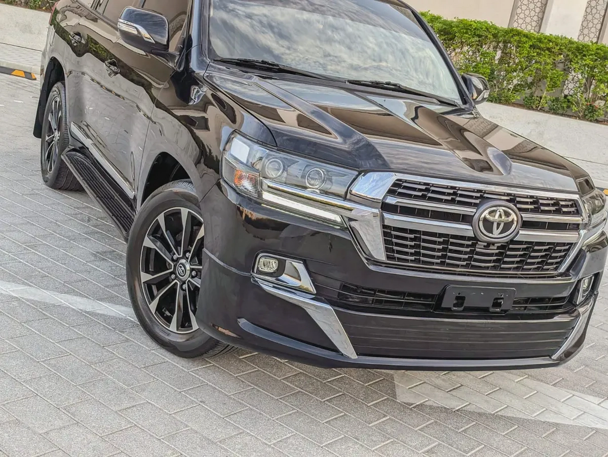 TOYOTA LAND CRUISER 2018 DIESEL V8 D-4D GCC IN EXCELLENT CONDITION
