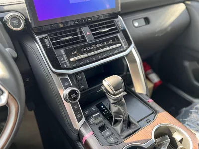 Toyota Land Cruiser VX 4.0L EXPORT ONLY - LC300 VX 4.0L (Bahraini)-11