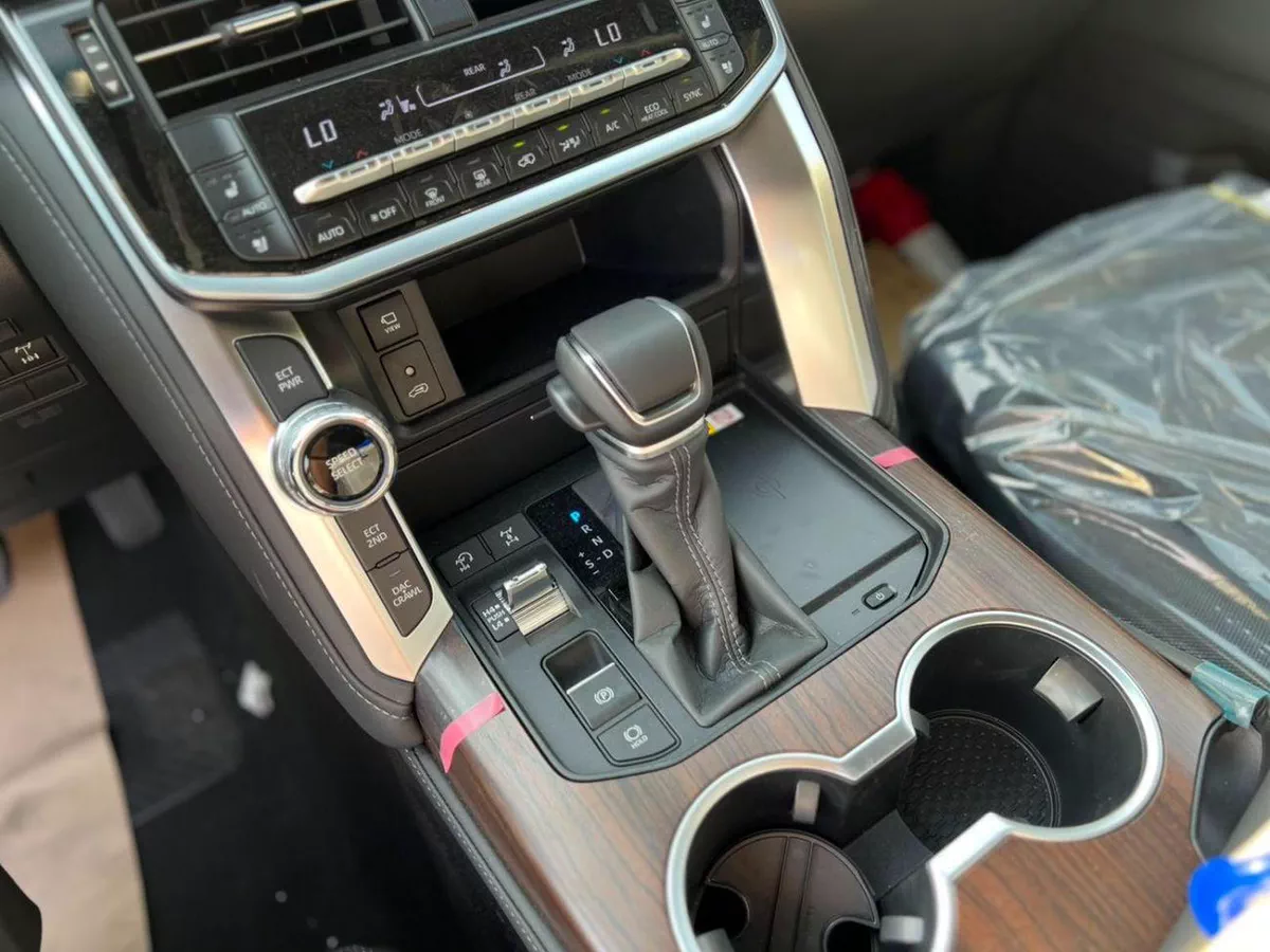 Toyota Land Cruiser VX 4.0L EXPORT ONLY - LC300 VX 4.0L (Bahraini)-5-0