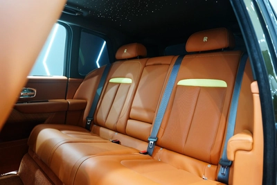 Rolls-Royce Cullinan 2025-8