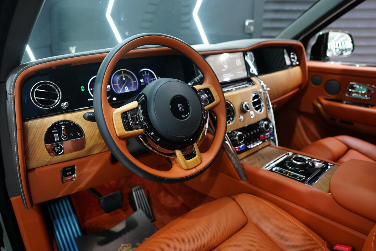 Rolls-Royce Cullinan 2025-3-3