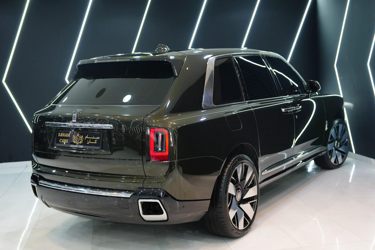 Rolls-Royce Cullinan 2025-13-13