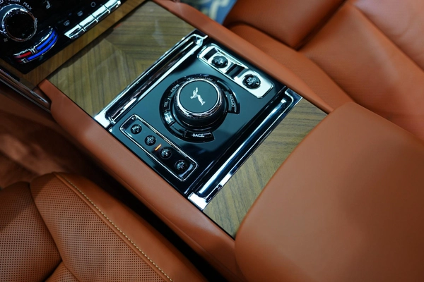 Rolls-Royce Cullinan 2025