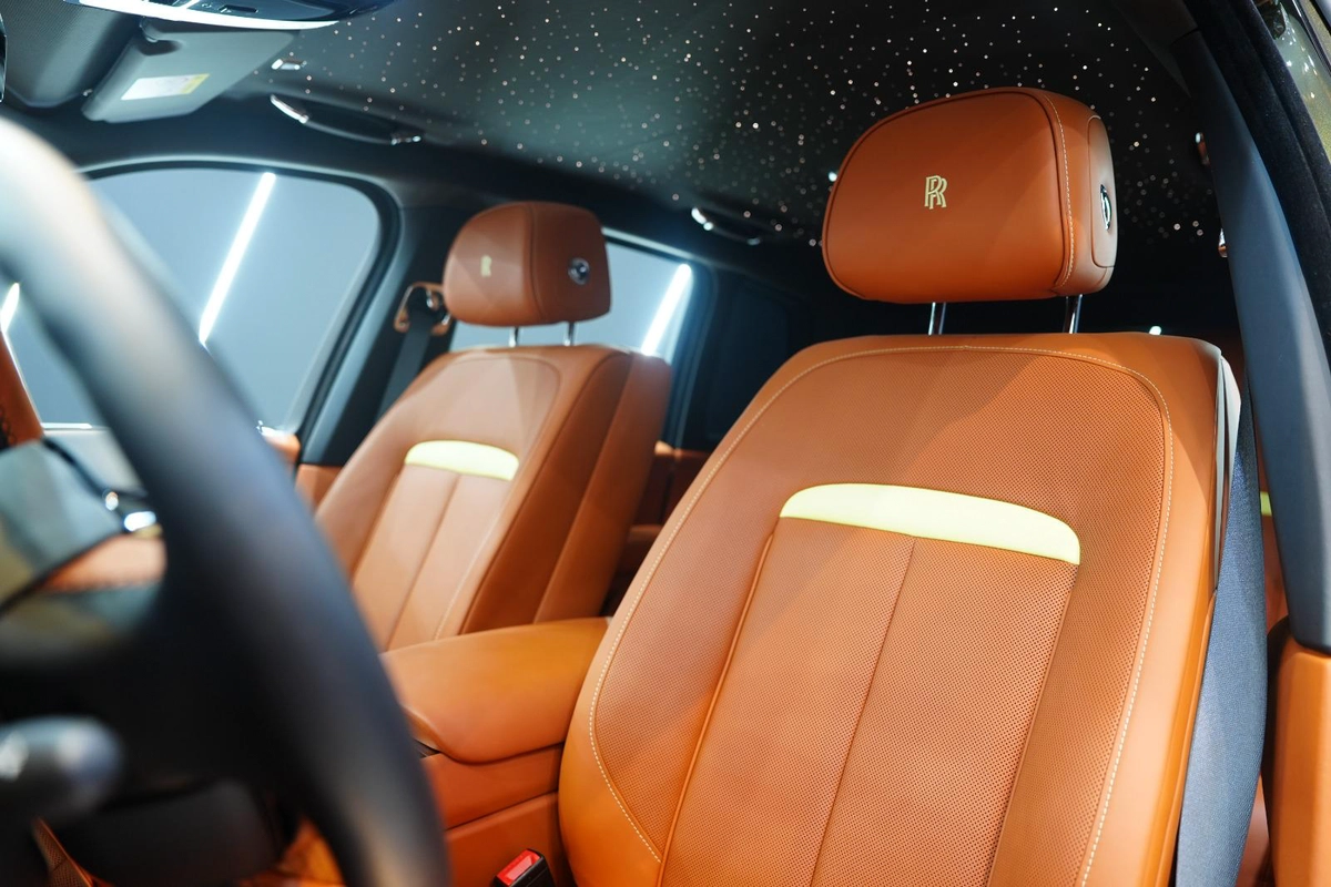Rolls-Royce Cullinan 2025-4-4