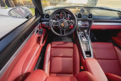 Porsche Cayman 718 2024-11