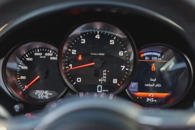 Porsche Cayman 718 2024-13