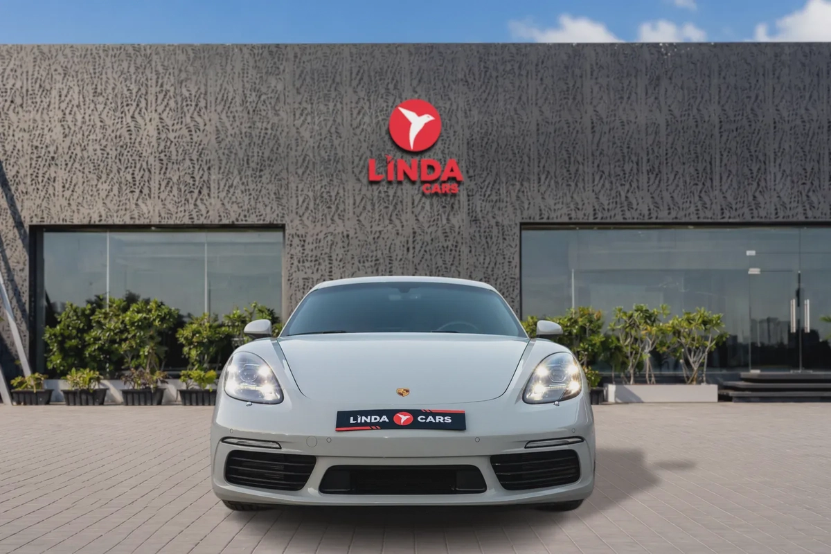 Porsche Cayman 718 2024-15-15
