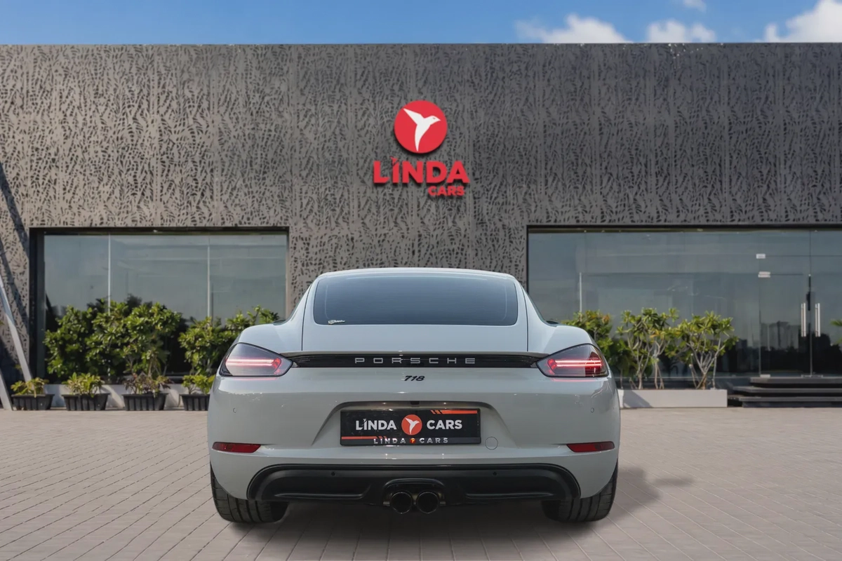 Porsche Cayman 718 2024-8-8