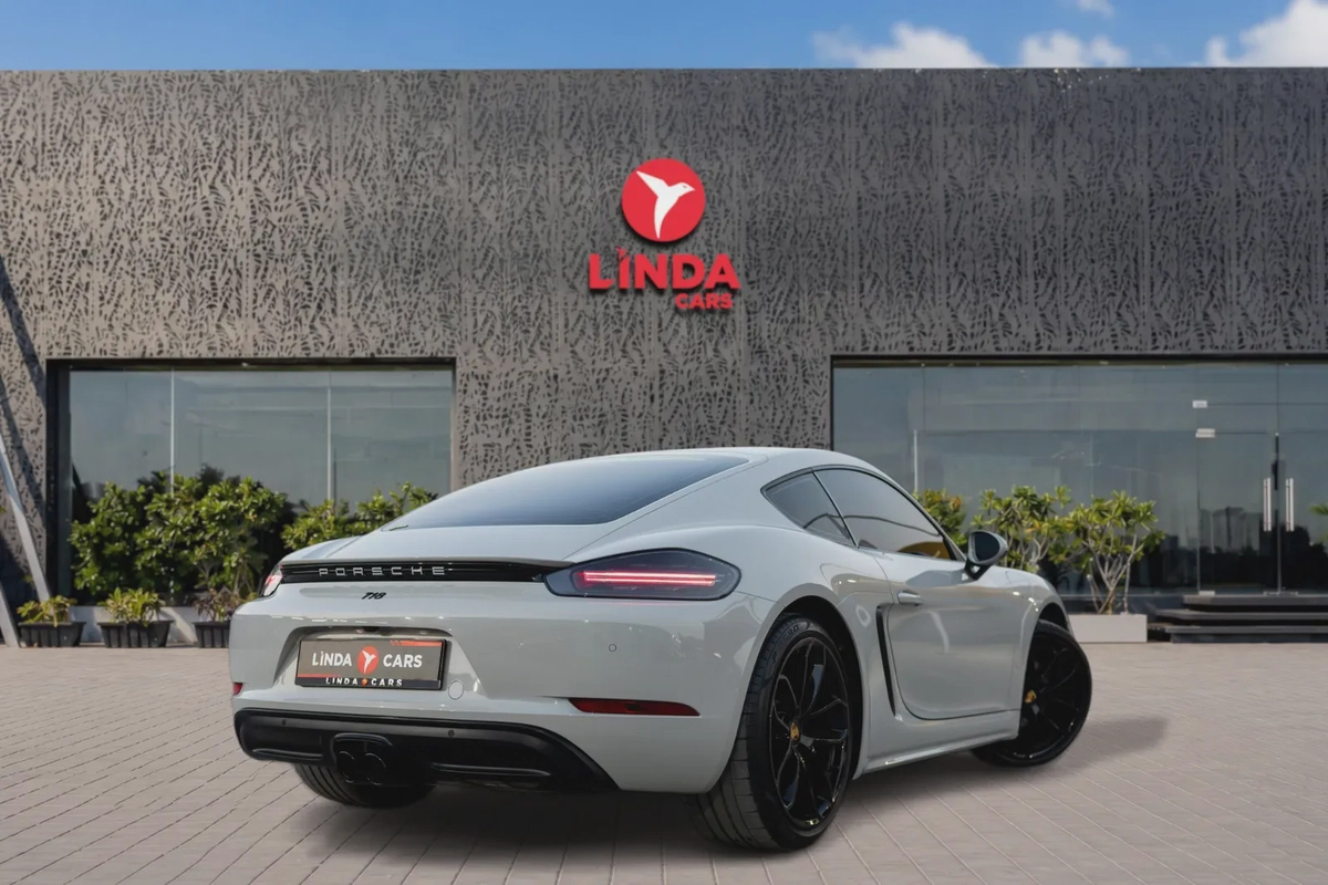 Porsche Cayman 718 2024-7-7