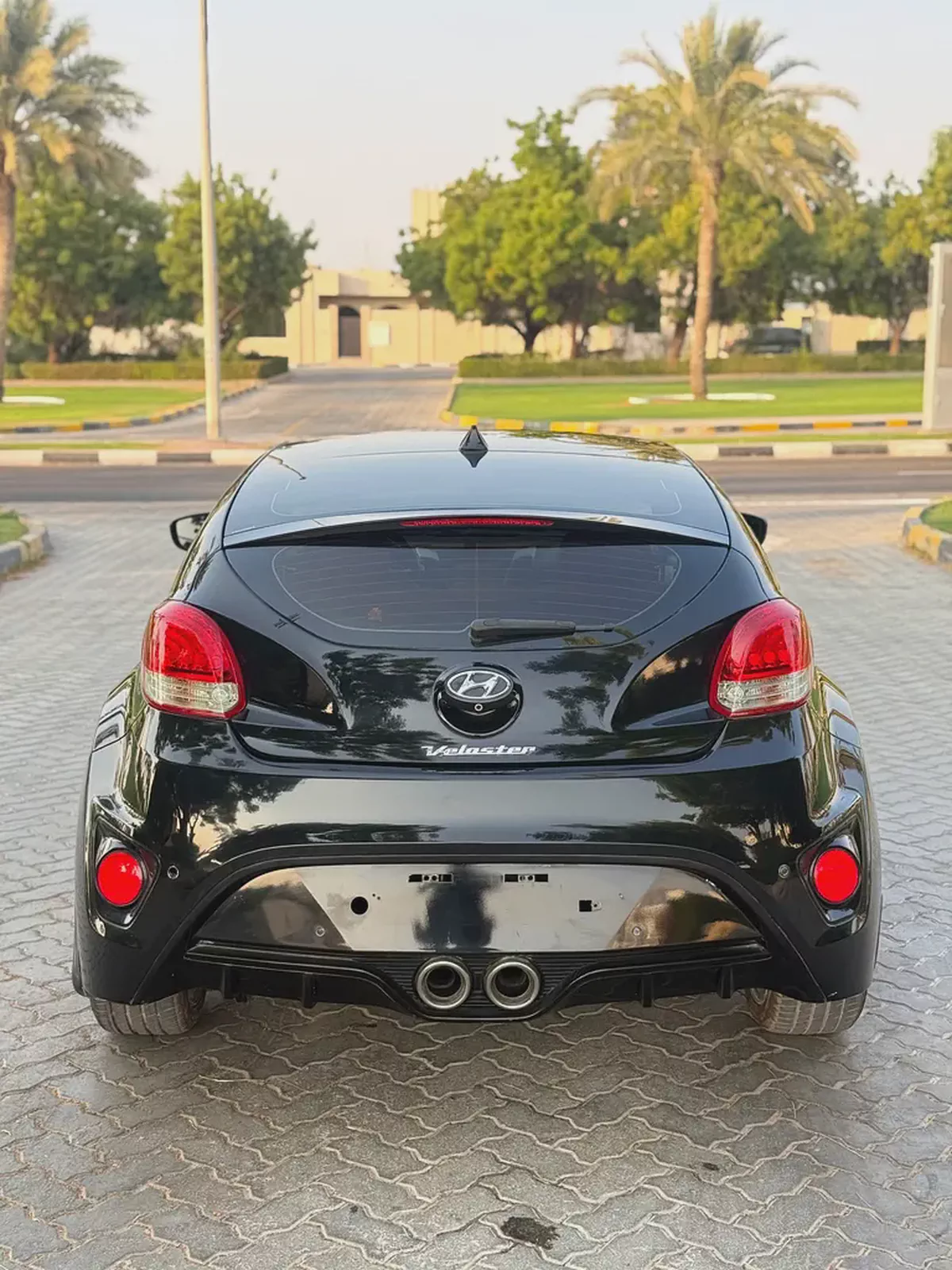 2015 Hyundai Veloster GL GCC Specs in Excellent Condition-4-4