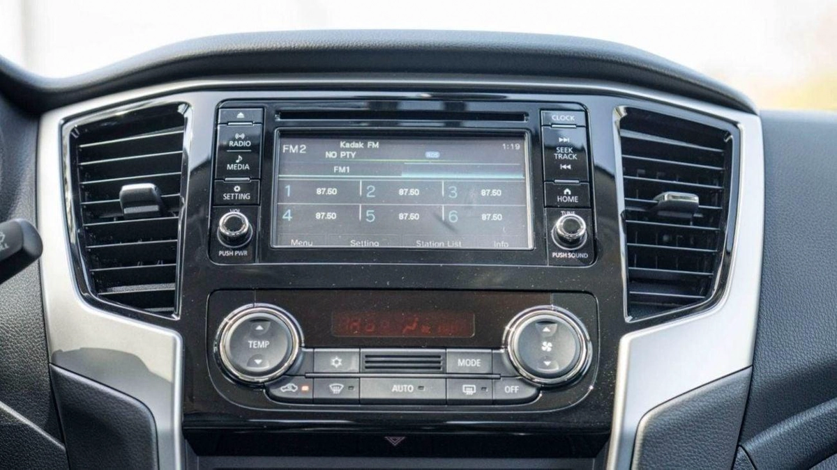 Mitsubishi L200 GLS Mitsubishi L200 Sportero 2.4L Diesel 2025-11-0