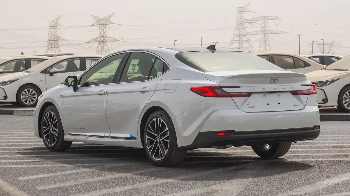 2026 Toyota Camry Lumiere | GCC Specs | Brand New-4-4