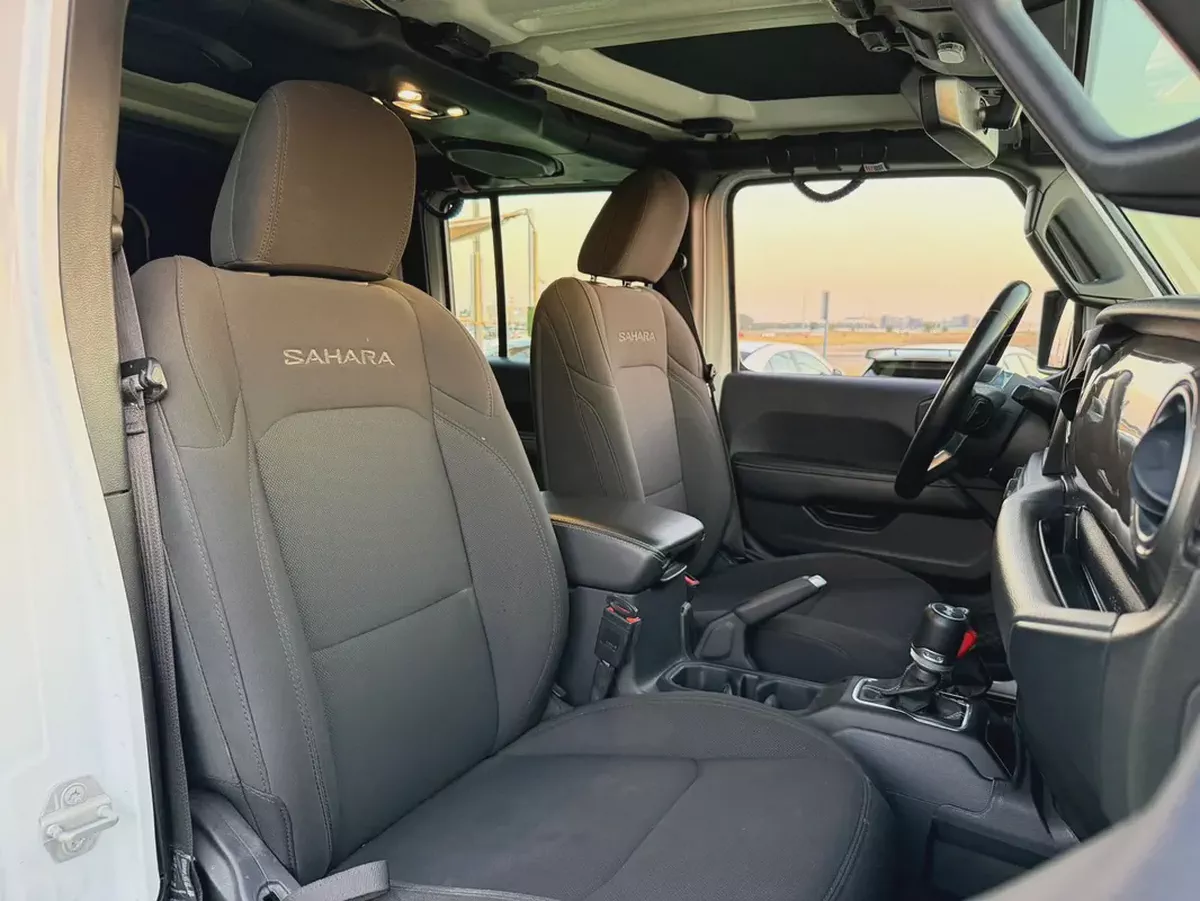 (2021) JEEP WRANGLER //SAHARA// GCC FULL OPTION -ORIGINAL PAINT--15-15