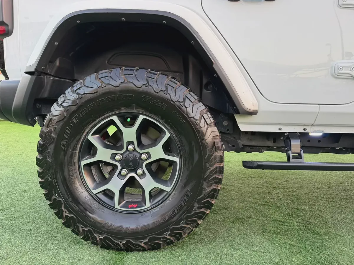 (2021) JEEP WRANGLER //SAHARA// GCC FULL OPTION -ORIGINAL PAINT--18-18