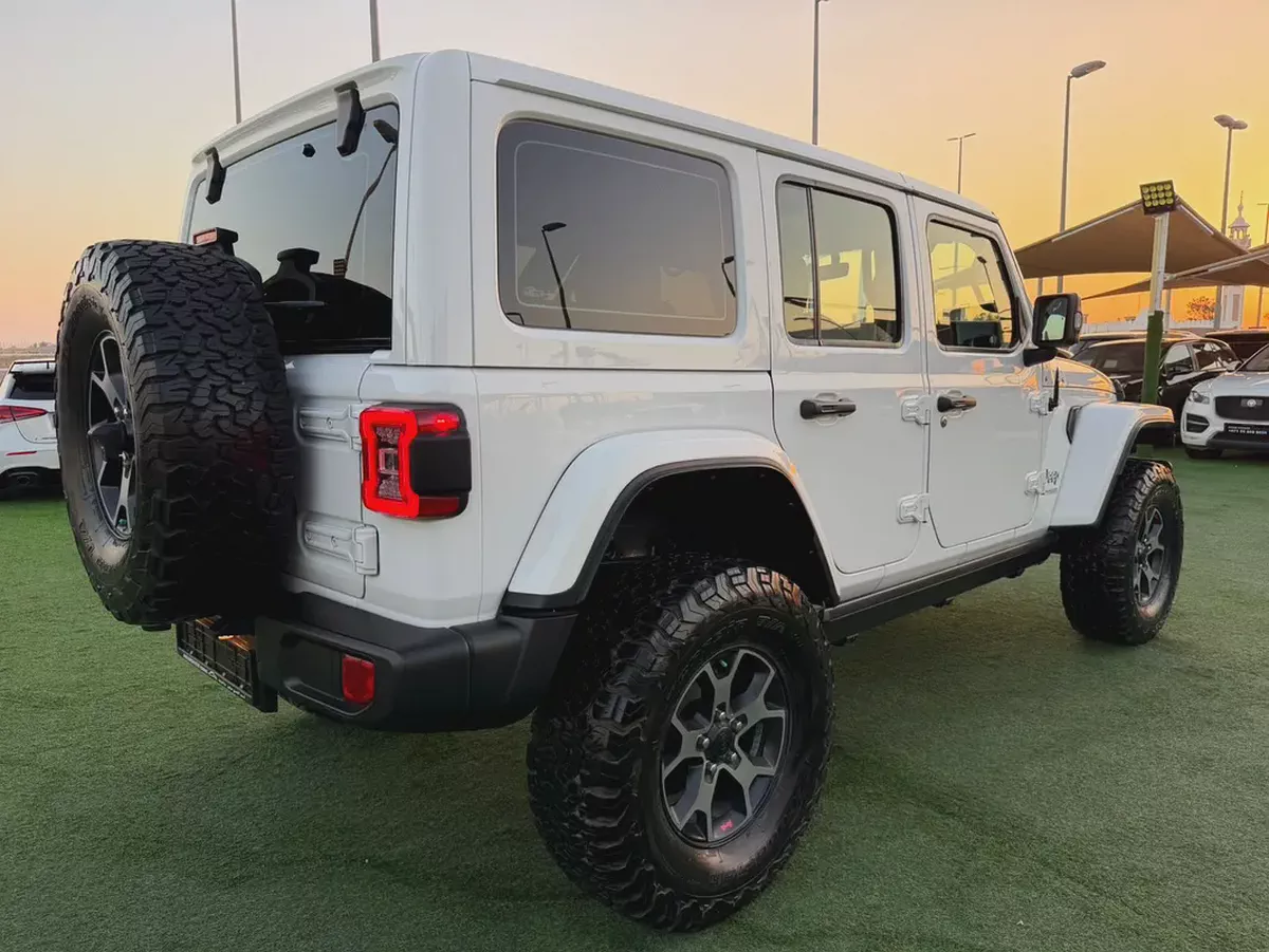 (2021) JEEP WRANGLER //SAHARA// GCC FULL OPTION -ORIGINAL PAINT--4-4