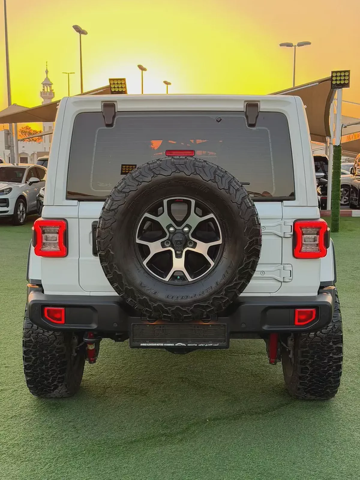 (2021) JEEP WRANGLER //SAHARA// GCC FULL OPTION -ORIGINAL PAINT--5-5