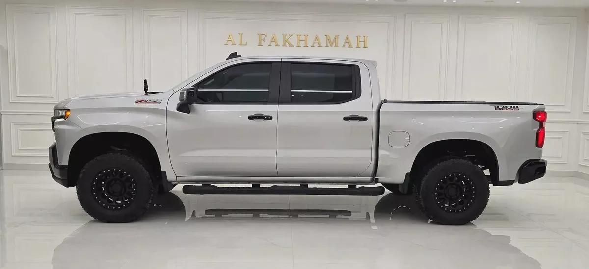 Chevrolet Silverado 1500 LT Trail Boss 2022 GCC Specs-2-2