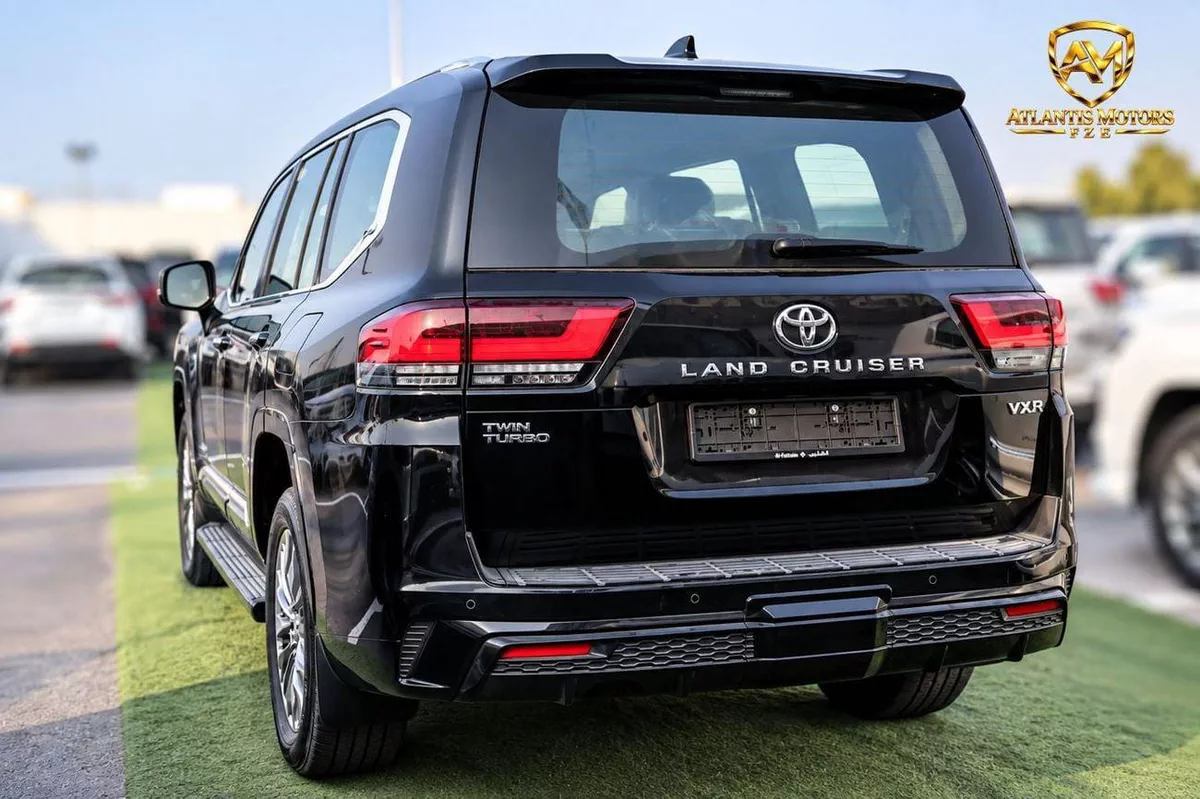 Toyota Land Cruiser VXR-2-0