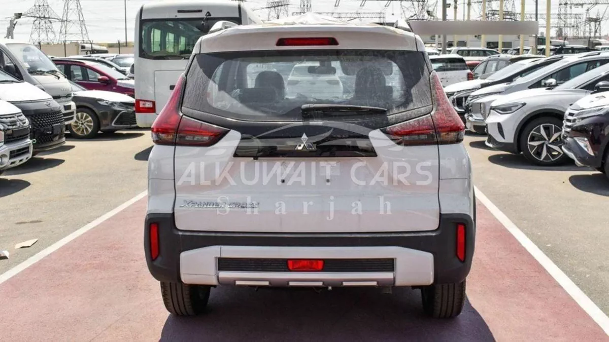 Mitsubishi Xpander CROSS PREMIUM Mitsubishi X Pander 1.5L  Petrol 2023-4-0