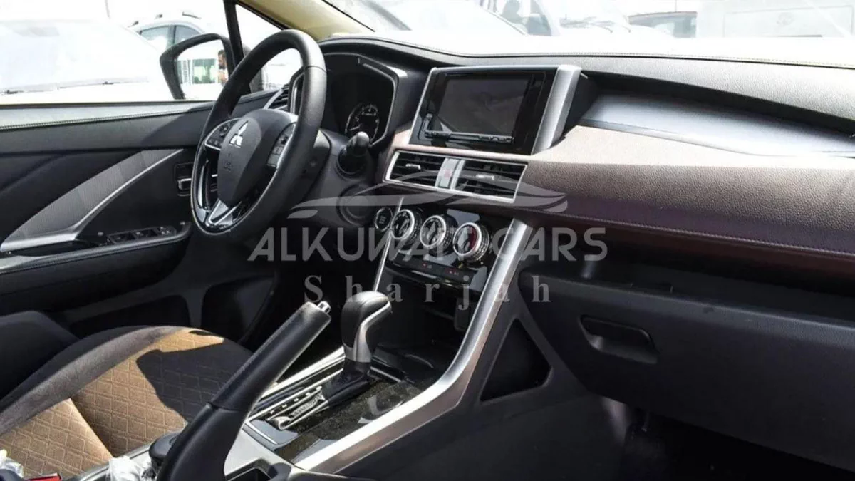 Mitsubishi Xpander CROSS PREMIUM Mitsubishi X Pander 1.5L  Petrol 2023-7-0
