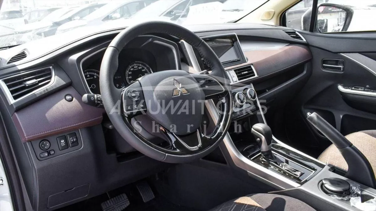 Mitsubishi Xpander CROSS PREMIUM Mitsubishi X Pander 1.5L  Petrol 2023-8-0