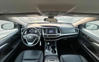 Toyota Highlander LE 2019 Toyota Highlander 3.5L V6 - AWD 4x4 - Rear Camera - Leather seat 7 --9