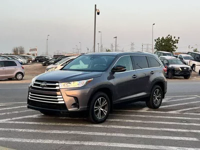 Toyota Highlander LE 2019 Toyota Highlander 3.5L V6 - AWD 4x4 - Rear Camera - Leather seat 7 --1