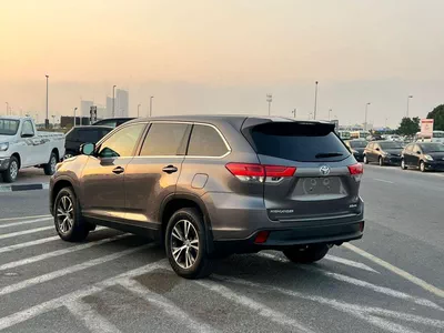 Toyota Highlander LE 2019 Toyota Highlander 3.5L V6 - AWD 4x4 - Rear Camera - Leather seat 7 --6