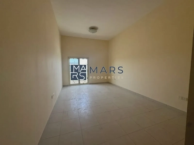Luxurious 4bedrooms Vvilla is available for rent in barashii sharjah-11
