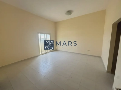 Luxurious 4bedrooms Vvilla is available for rent in barashii sharjah-15