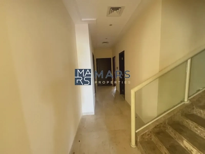 Luxurious 4bedrooms Vvilla is available for rent in barashii sharjah-22