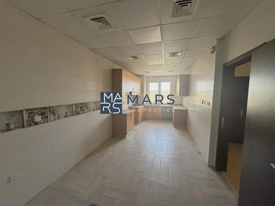 Luxurious 4bedrooms Vvilla is available for rent in barashii sharjah-23