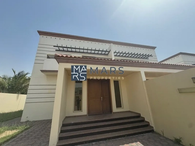 Luxurious 4bedrooms Vvilla is available for rent in barashii sharjah-0