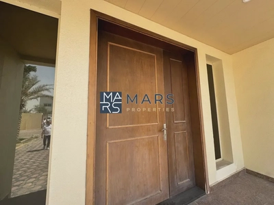 Luxurious 4bedrooms Vvilla is available for rent in barashii sharjah-4