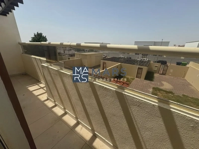 Luxurious 4bedrooms Vvilla is available for rent in barashii sharjah-9