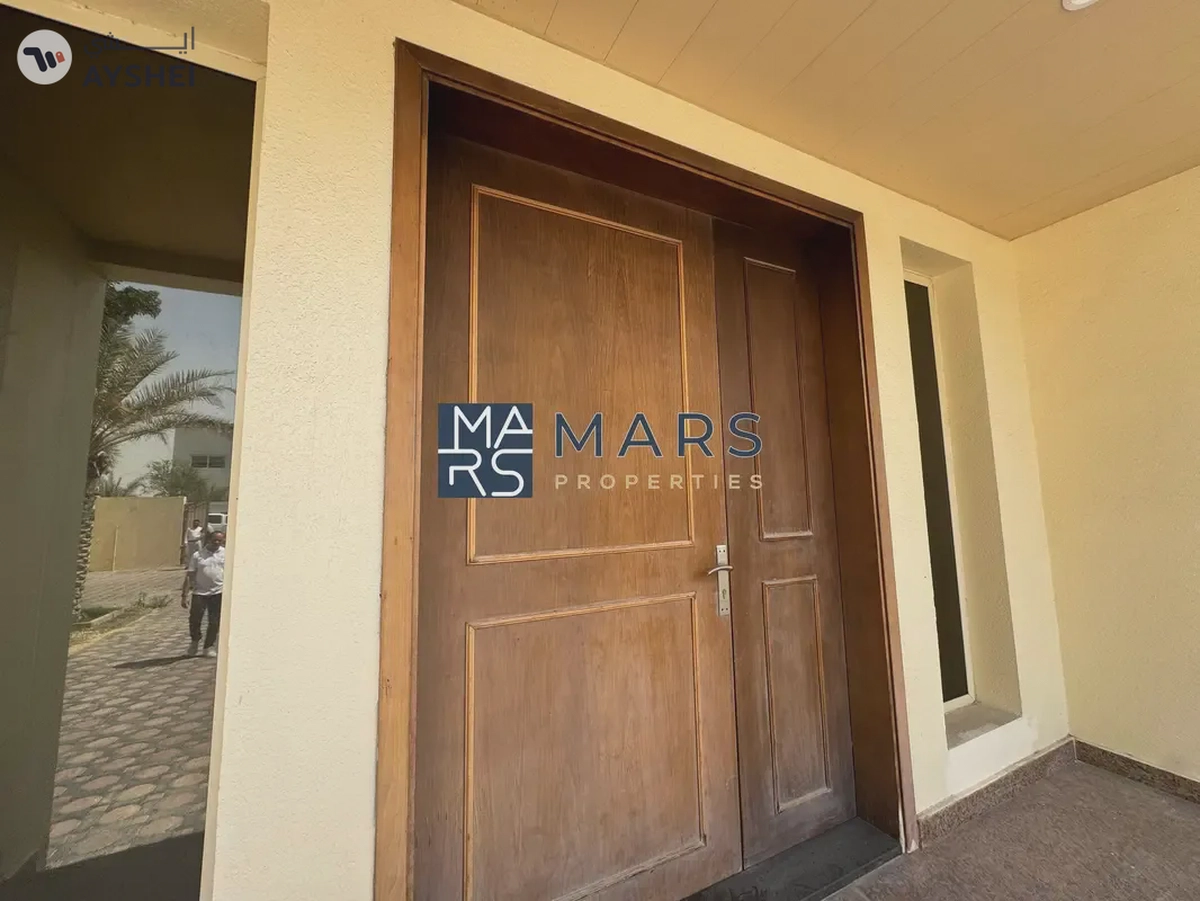 Luxurious 4bedrooms Vvilla is available for rent in barashii sharjah-4-4