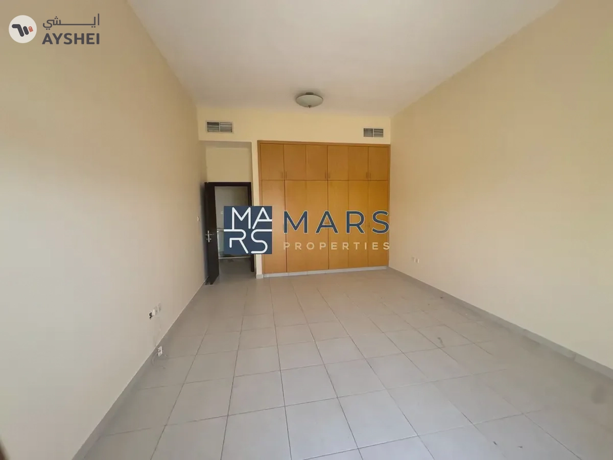 Luxurious 4bedrooms Vvilla is available for rent in barashii sharjah-7-7