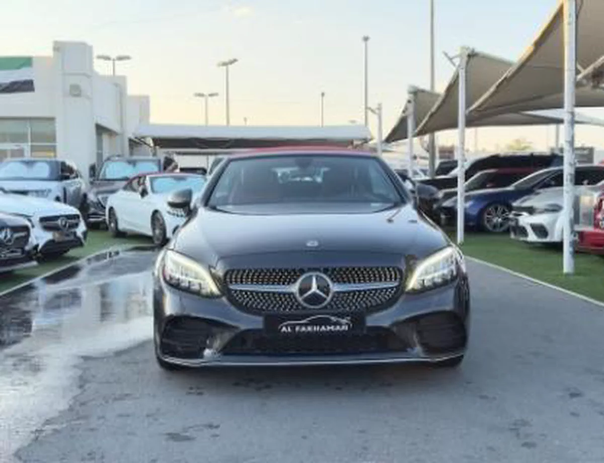 Buy Mercedes Benz C300 2019 in Sharjah-3-3