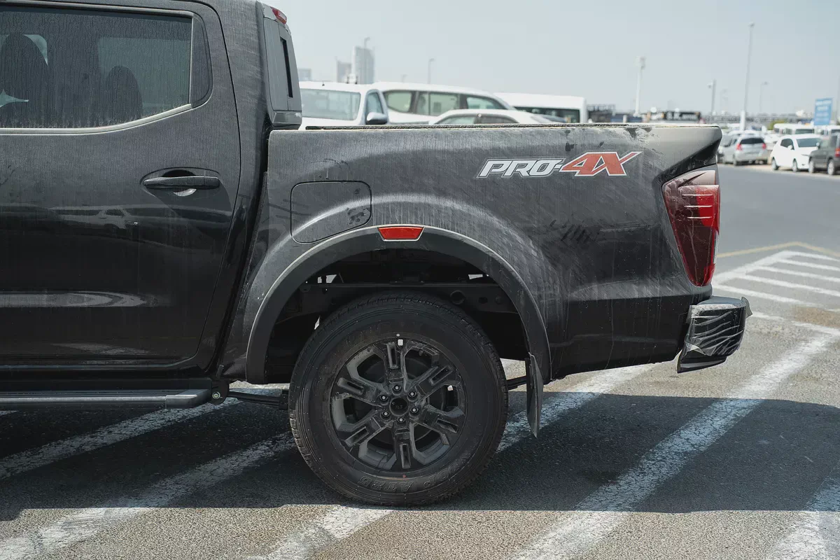 Nissan Navara PRO-4X 2025 - Brand New-4-4