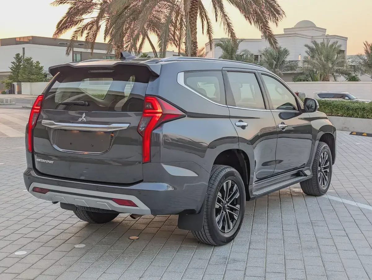 MITSUBISHI MONTERO SPORT 2021 GLS TOP LINE FULL OPTION GCC IN EXCELLENT CONDITION-14-14