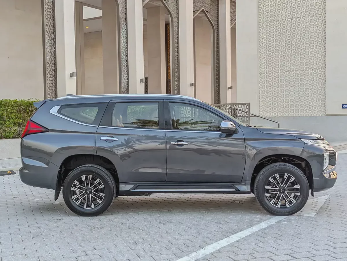 MITSUBISHI MONTERO SPORT 2021 GLS TOP LINE FULL OPTION GCC IN EXCELLENT CONDITION-17-17